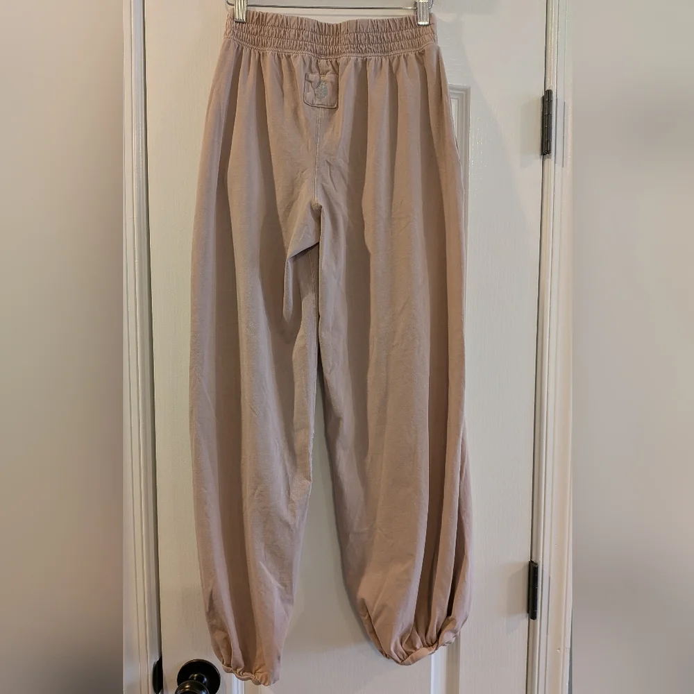 Free People Movement Hot Shot Crossover Pants Joggers Pumice Tan Size XS Lounge - Picture 9 of 16